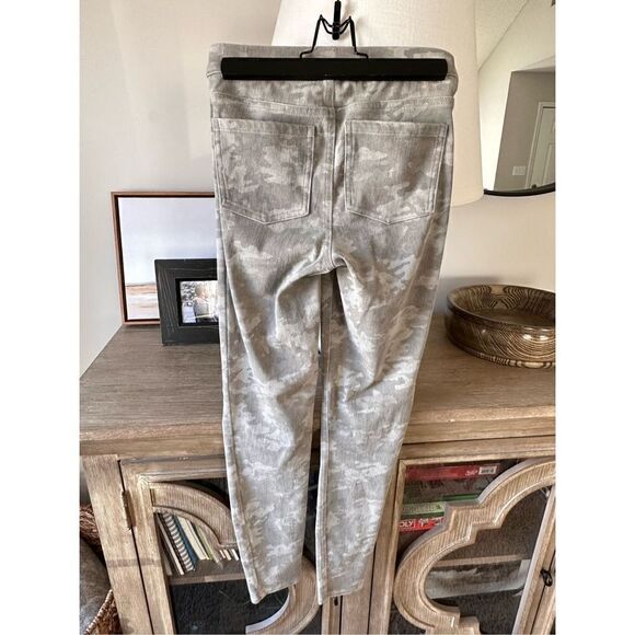 B14 SPANX Stretch Twill Ankle Cargo Pant XSmall - Picture 7 of 7